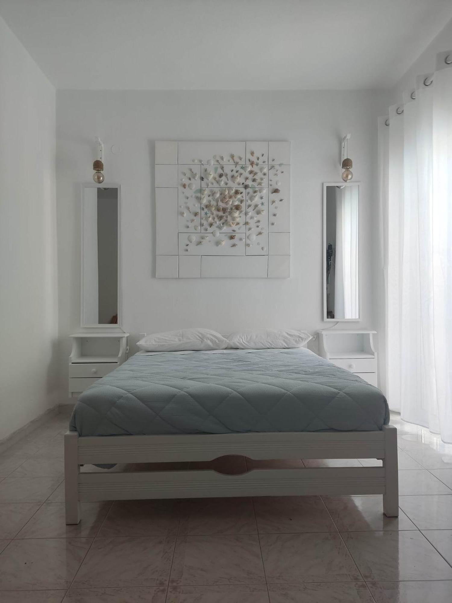 Blue Dolphin Studios And Apartment Vája Kültér fotó