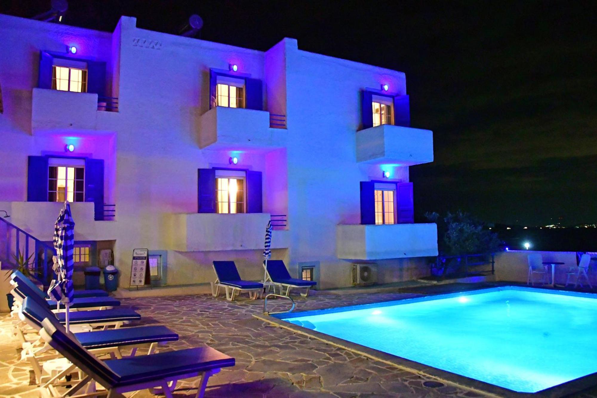 Blue Dolphin Studios And Apartment Vája Kültér fotó