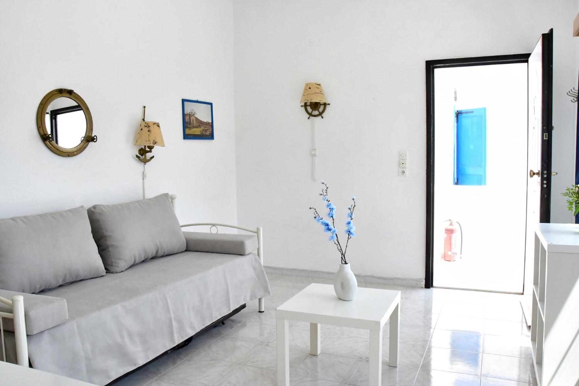 Blue Dolphin Studios And Apartment Vája Kültér fotó